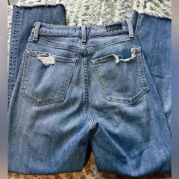 Abercrombie & Fitch Zoe Natural Rise Ankle Straight - Picture 3 of 4